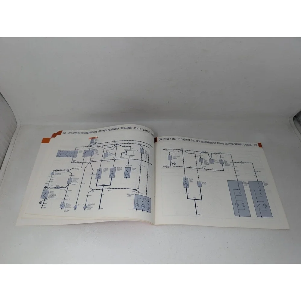 1980 Lincoln Dealer Electrical & Vacuum Diagram‎ Service Manual Versailles